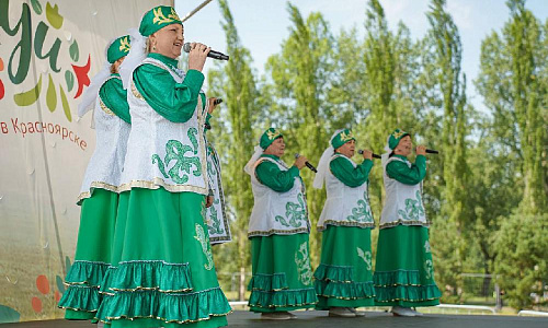Красноярский филиал ООО «СМК РЕСО-Мед» принял участие в народном празднике «Сабантуй-2025»